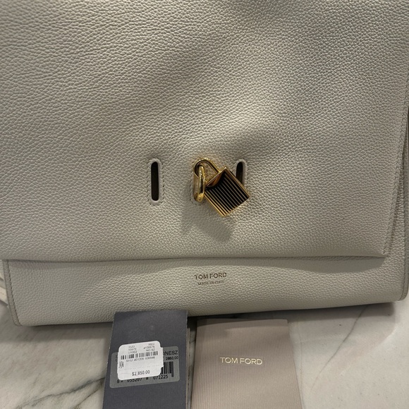 Tom Ford Shoulder Padlock Bag - Picture 6 of 9